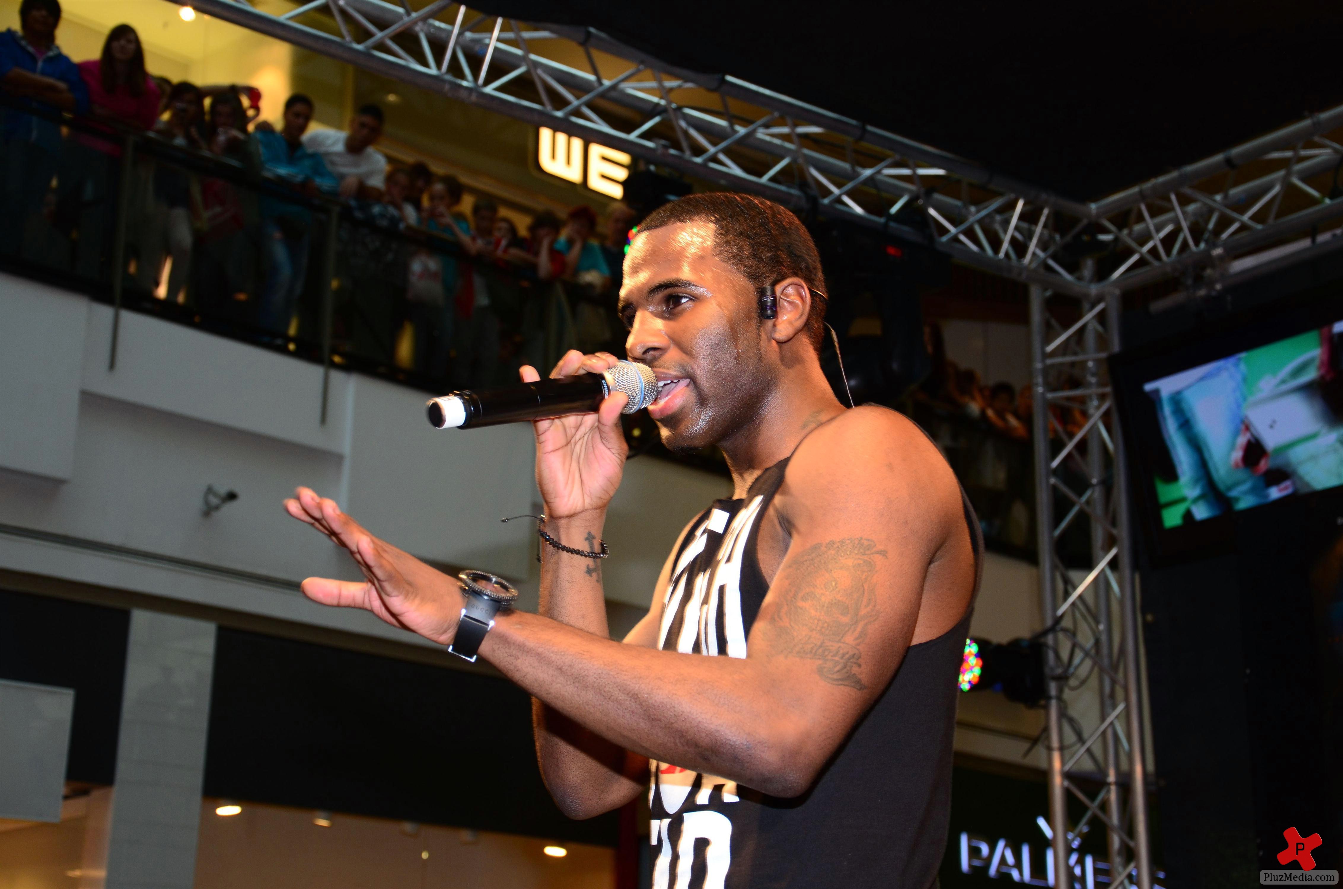 Jason Derulo performing live at Alexa mall photos | Picture 79687